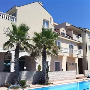Kastel Povljana
